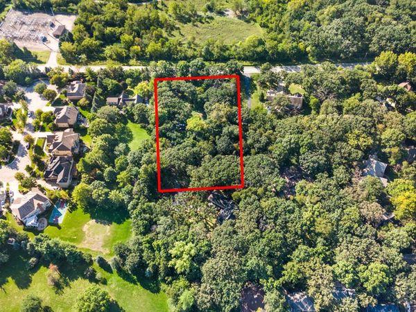 25 W 500 Royce Road, Naperville, IL 60565