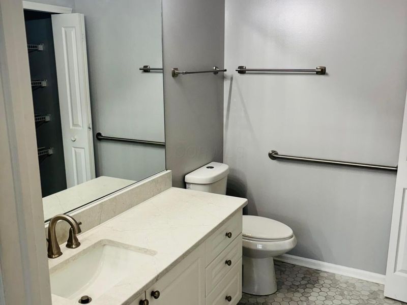 4229 Waterside Place, Unit 7, Grove City, OH 43123 Photo 14