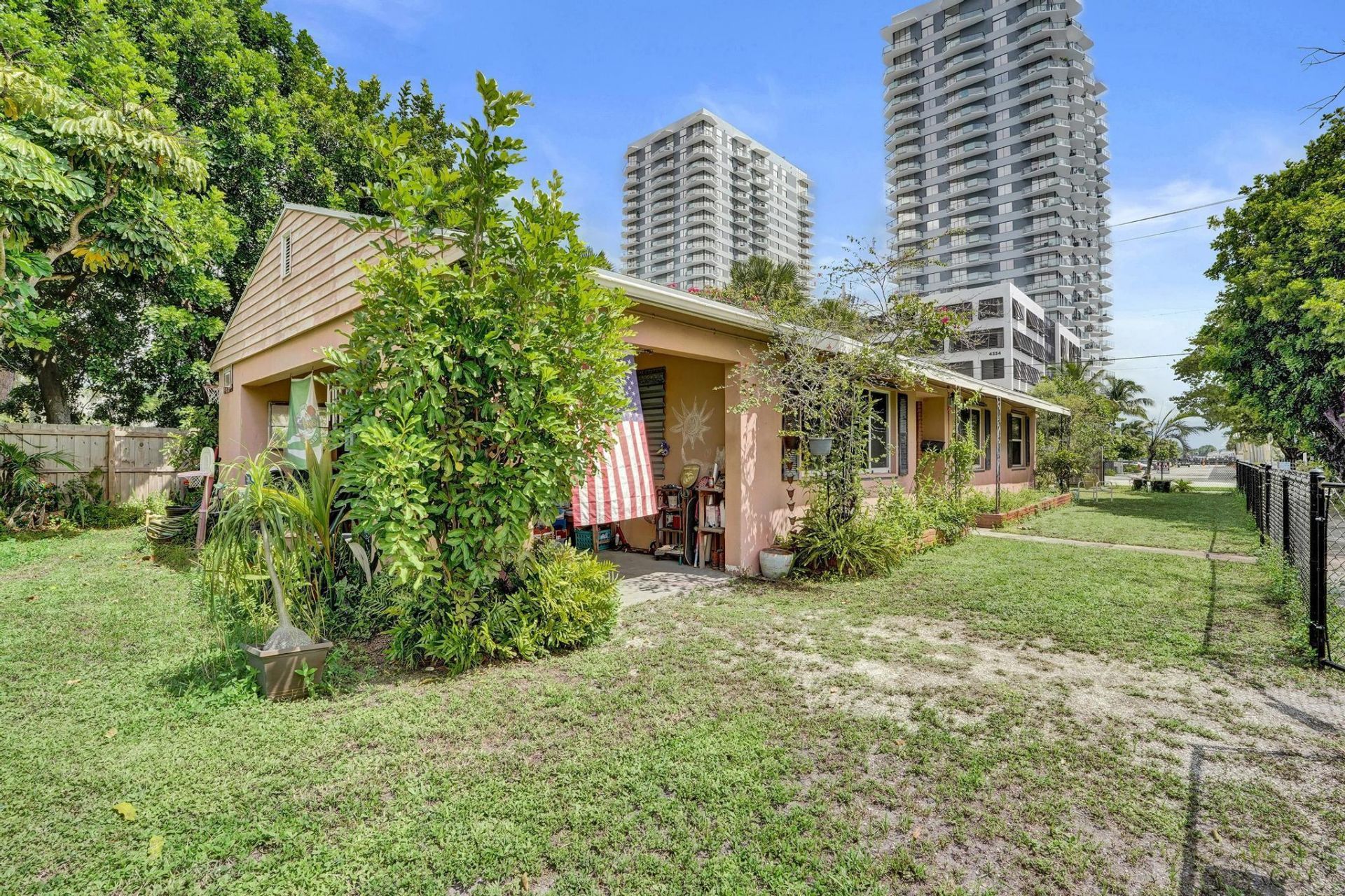 401 42nd Street, West Palm Beach, FL 33407 Photo