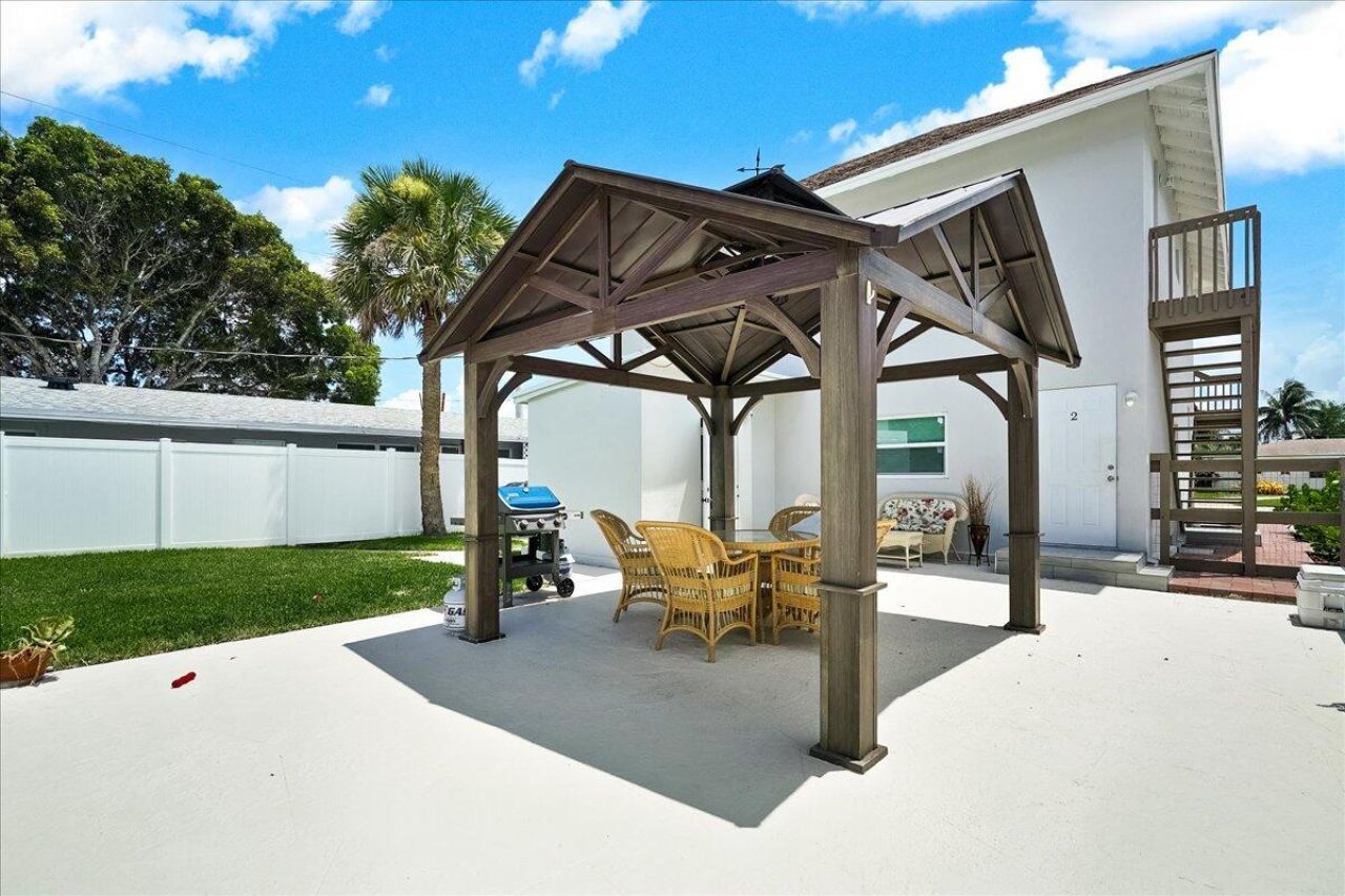305 Cypress Drive E, Unit 1,2,3,4,5, Lake Park, FL 33403 Photo