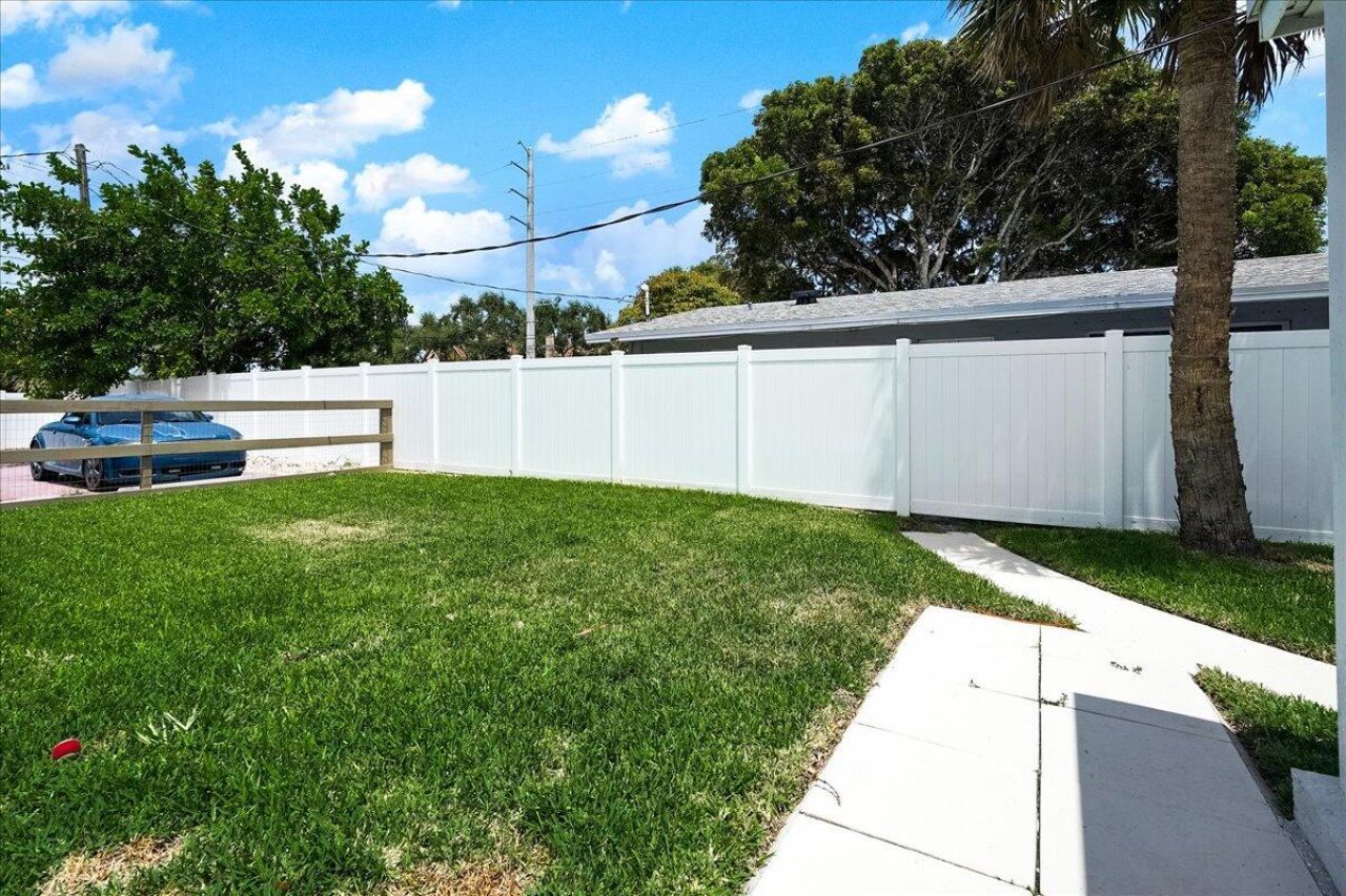 305 Cypress Drive E, Unit 1,2,3,4,5, Lake Park, FL 33403 Photo