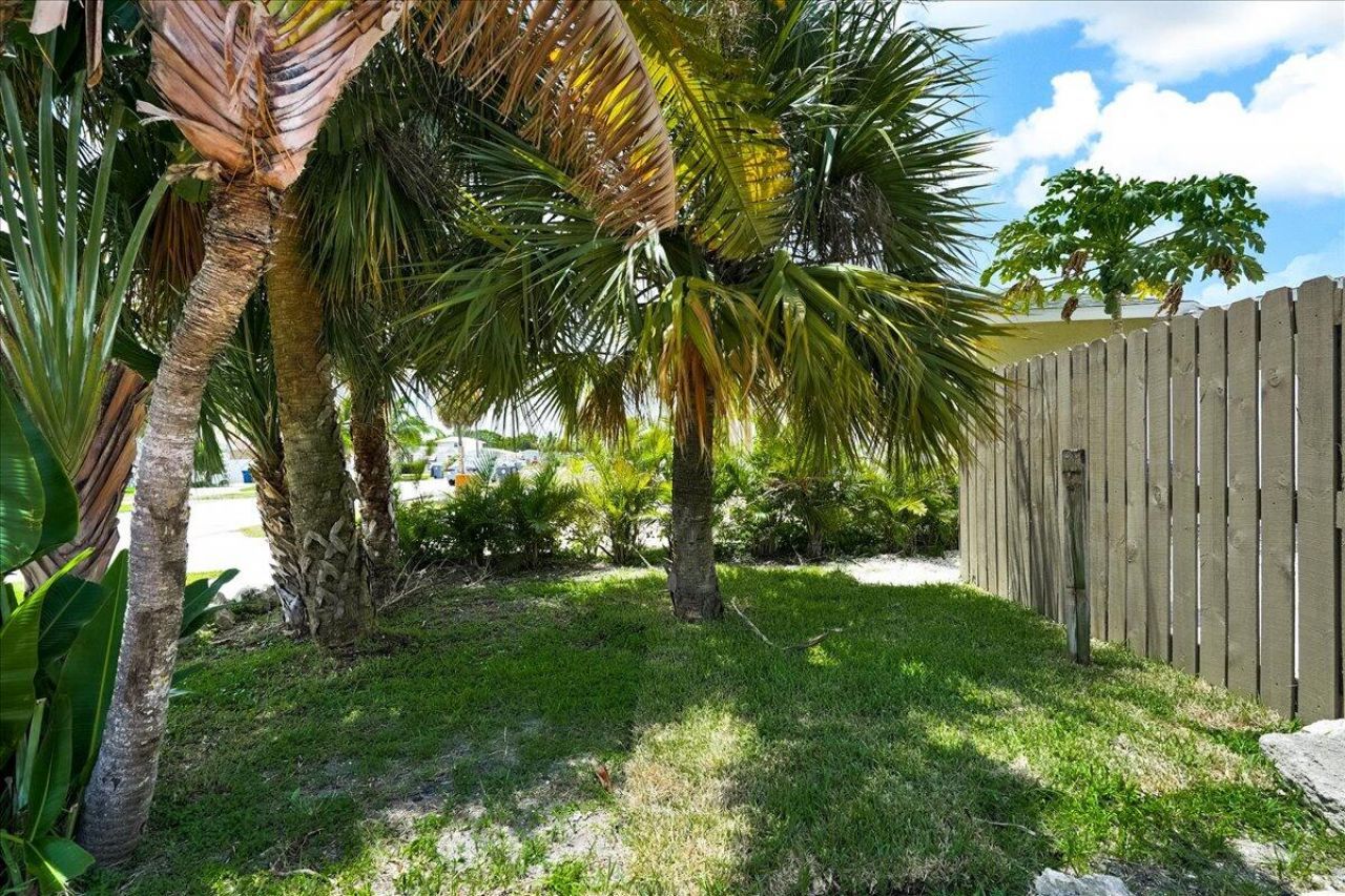 305 Cypress Drive E, Unit 1,2,3,4,5, Lake Park, FL 33403 Photo