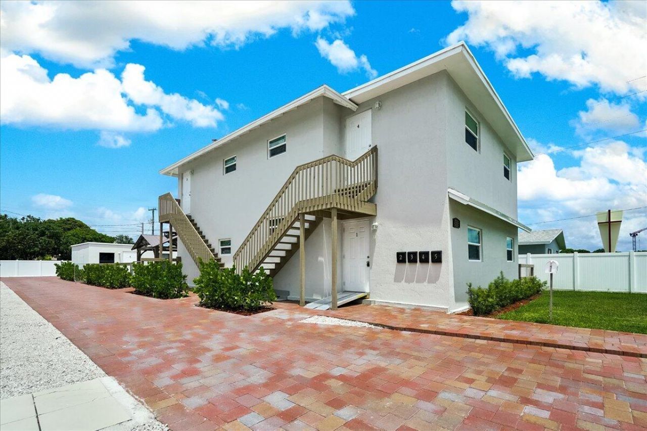 305 Cypress Drive E, Unit 1,2,3,4,5, Lake Park, FL 33403 Photo