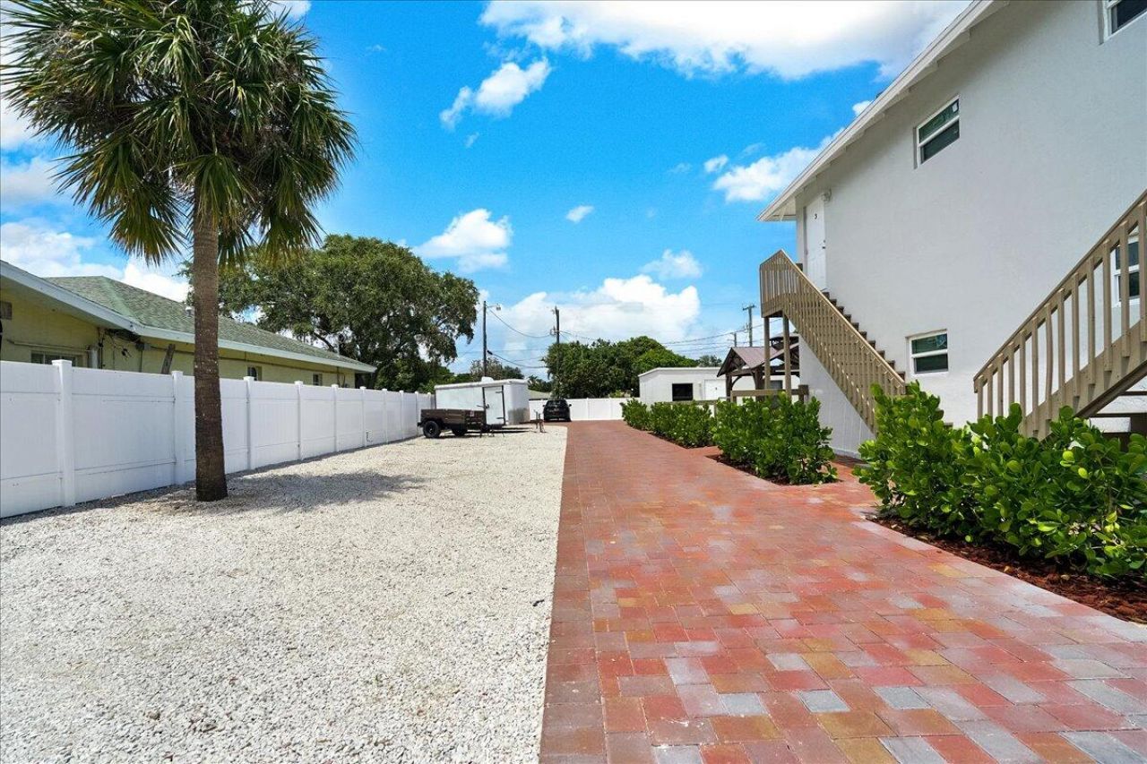 305 Cypress Drive E, Unit 1,2,3,4,5, Lake Park, FL 33403 Photo