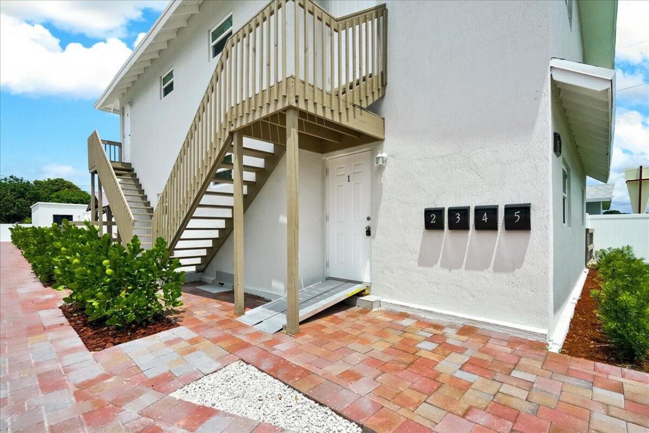305 Cypress Drive E, Unit 1,2,3,4,5, Lake Park, FL 33403 Photo