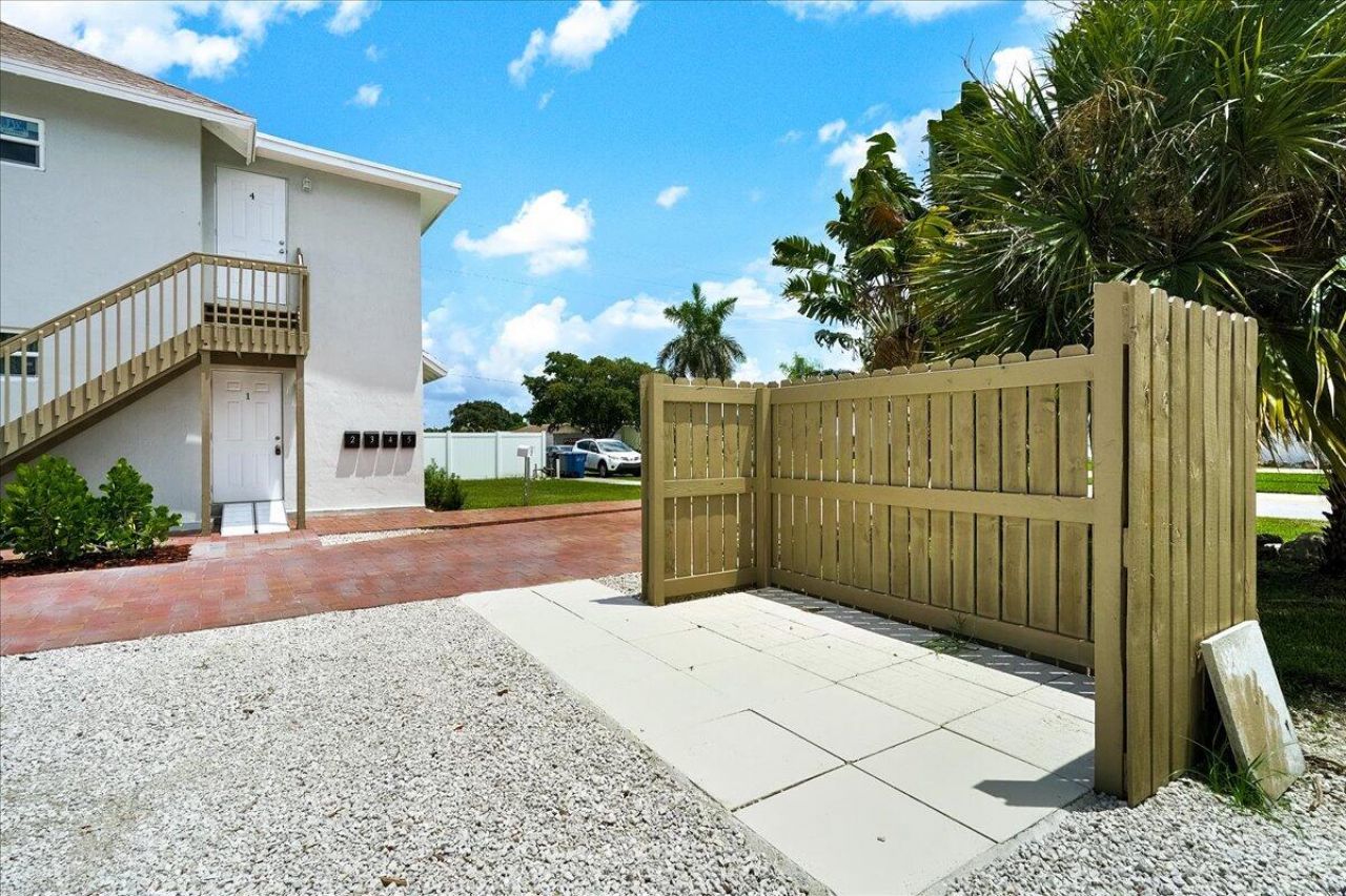 305 Cypress Drive E, Unit 1,2,3,4,5, Lake Park, FL 33403 Photo