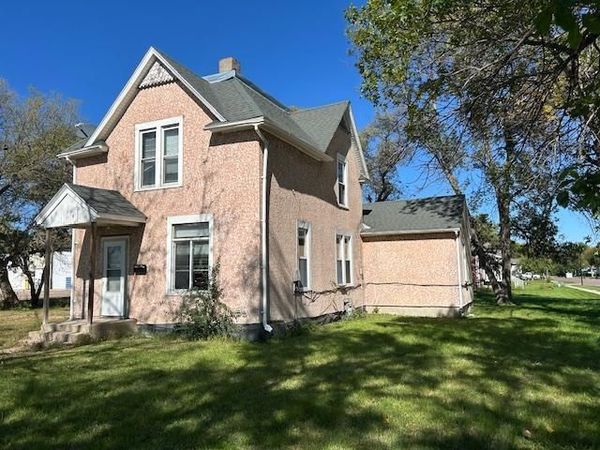 700 W Main Street, Marshall, MN 56258