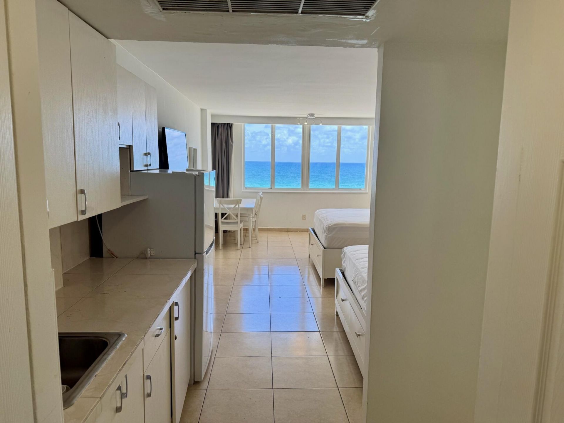 19201 Collins Avenue, Unit 448, Sunny Isles Beach, FL 33160 Photo