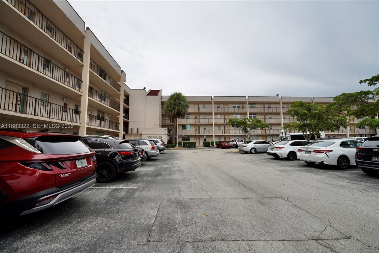 2551 Aragon Blvd, Unit 310, Sunrise, FL 33322 Photo