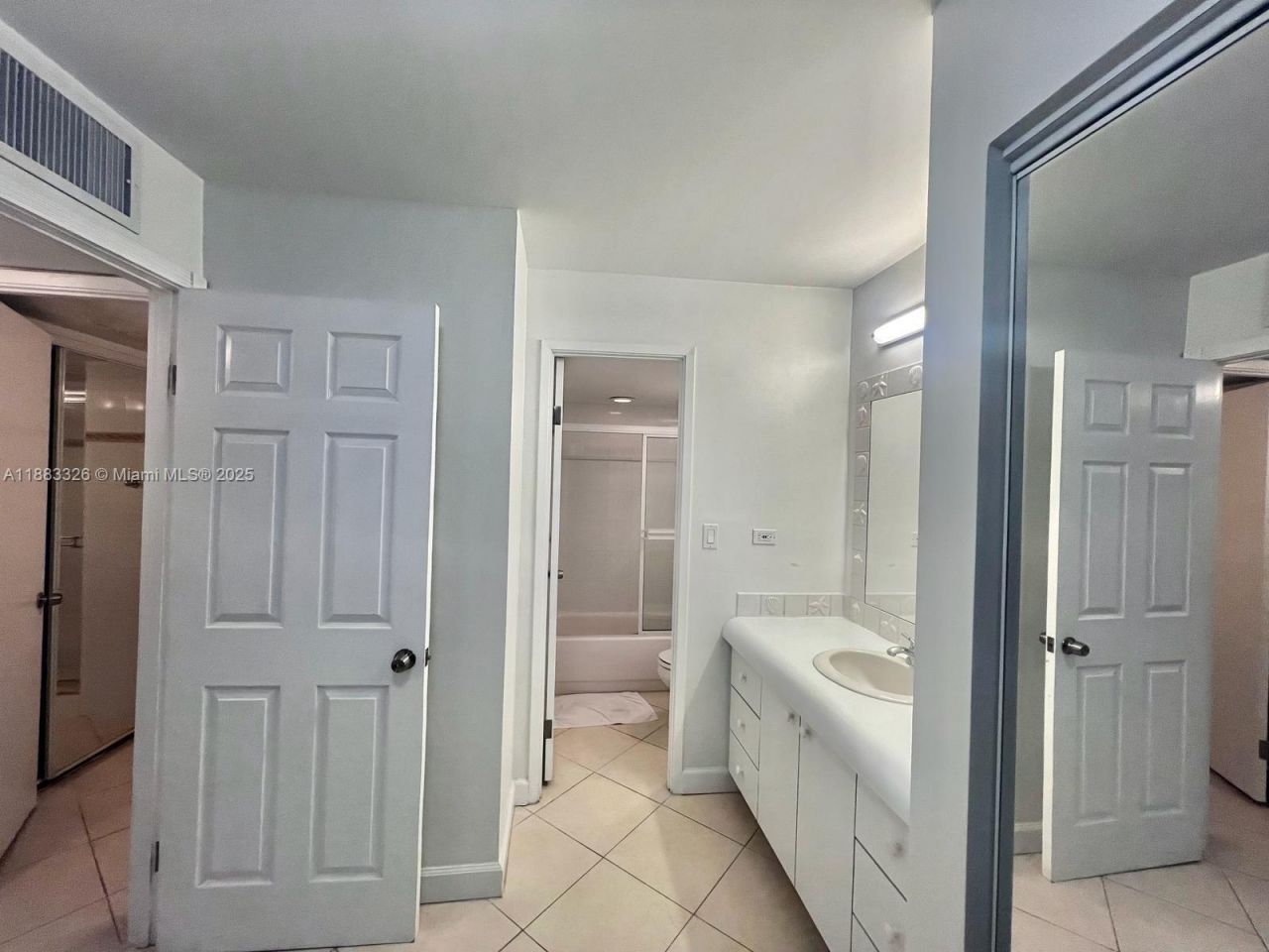 7135 Collins Ave, Unit 702, Miami Beach, FL 33141 Photo