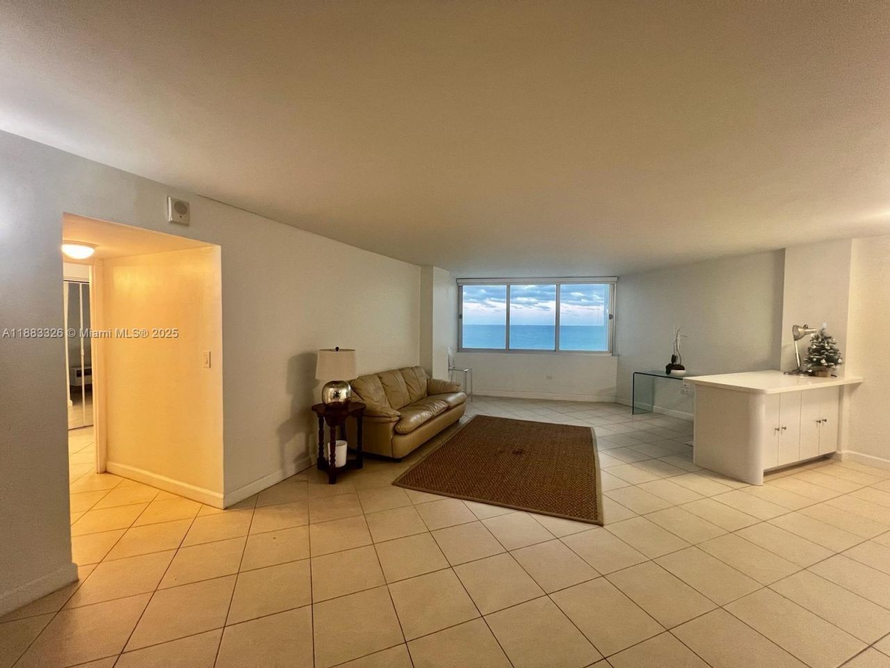7135 Collins Ave, Unit 702, Miami Beach, FL 33141 Photo