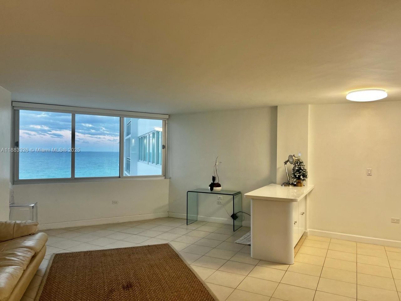 7135 Collins Ave, Unit 702, Miami Beach, FL 33141 Photo