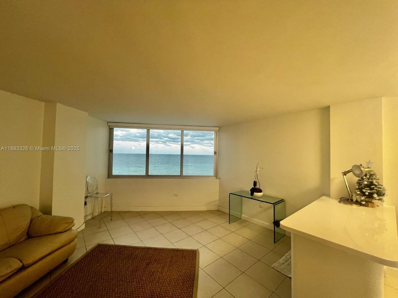 7135 Collins Ave, Unit 702, Miami Beach, FL 33141 Photo