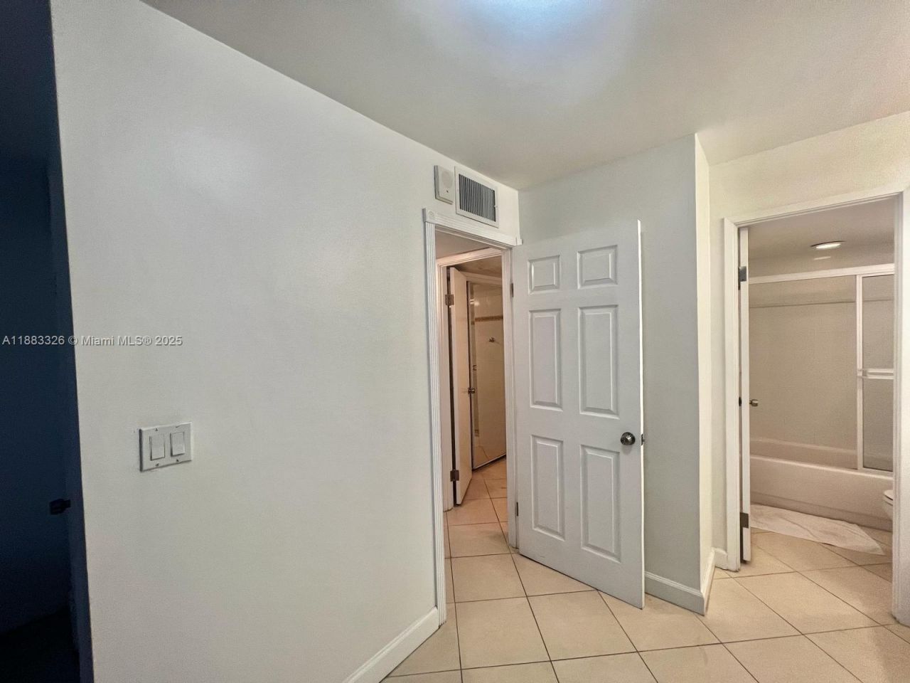 7135 Collins Ave, Unit 702, Miami Beach, FL 33141 Photo