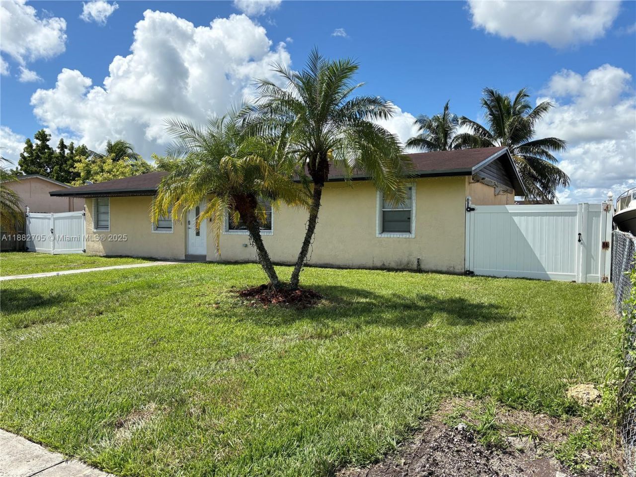548 SW 16th Ter, Homestead, FL 33030 Photo
