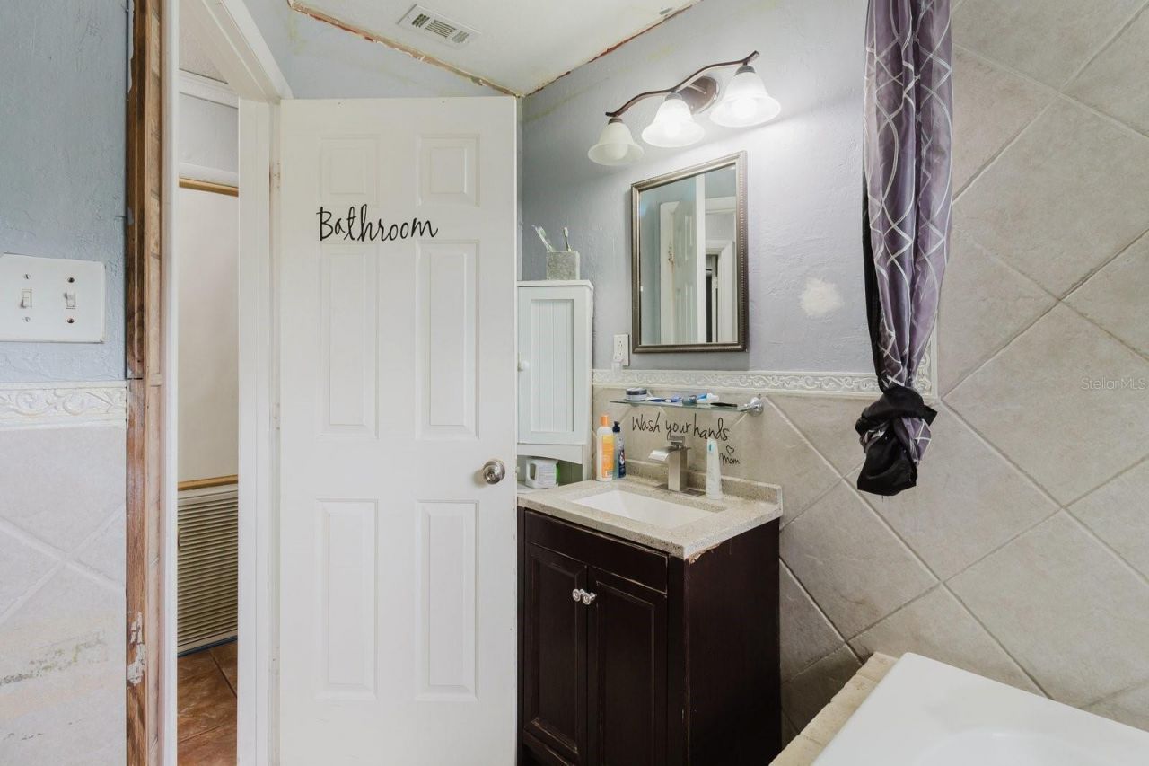 7200 8th Street N, Saint Petersburg, FL 33702 Photo