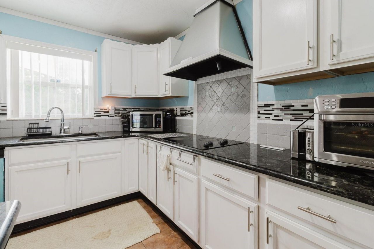 7200 8th Street N, Saint Petersburg, FL 33702 Photo