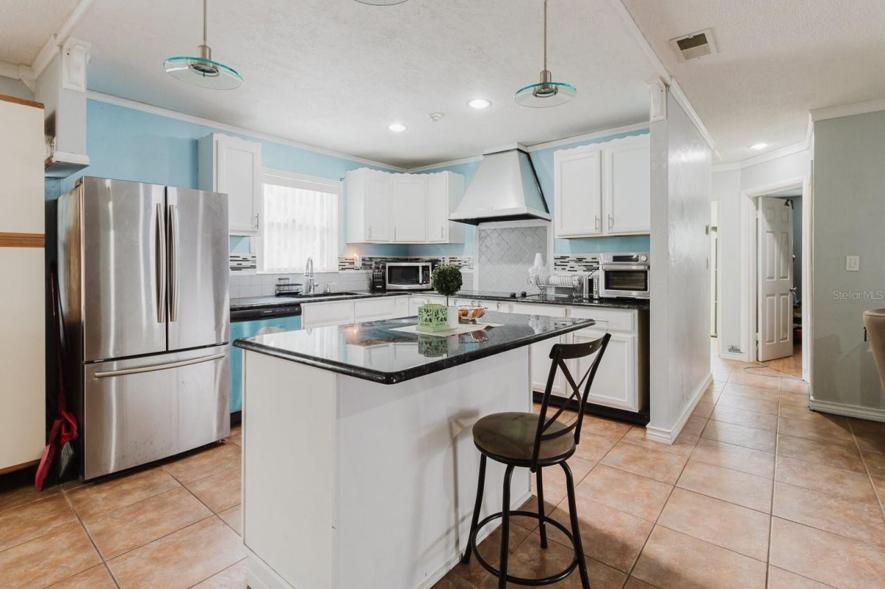 7200 8th Street N, Saint Petersburg, FL 33702 Photo