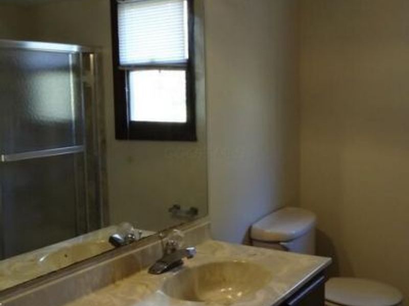 108 Walcreek Drive W, Columbus, OH 43230 Photo 4