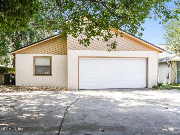 1955 BLUEBIRD E, Orange Park, FL 32073