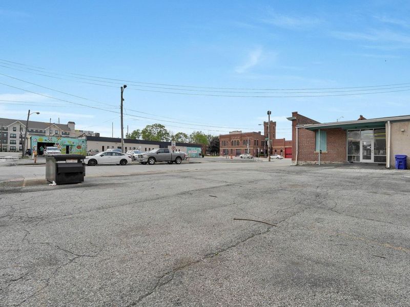 1069 W Broad Street, Columbus, OH 43222 Photo 2