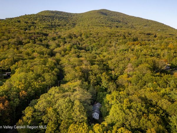 76 Meads Mountain Road, Woodstock, NY 12498