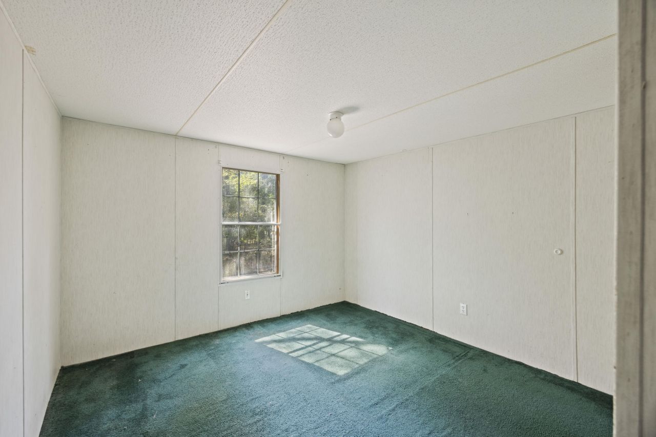 197 Davis Circle Photo 17