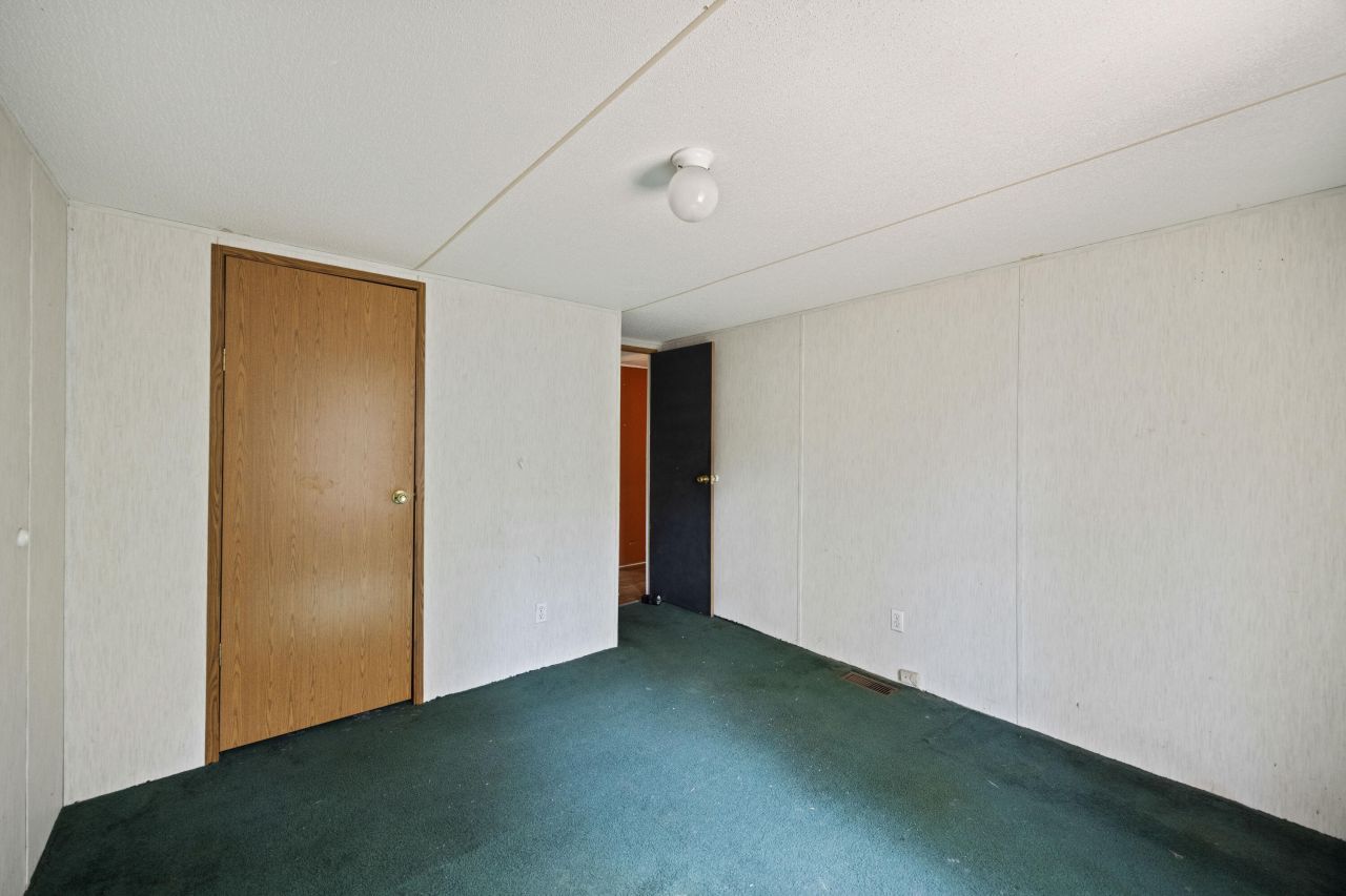 197 Davis Circle Photo 18