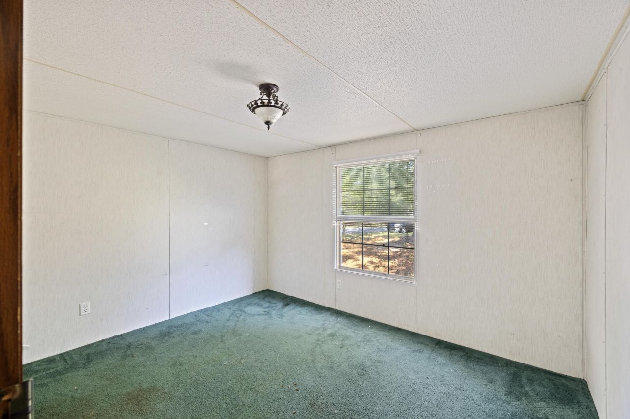 197 Davis Circle Photo 24