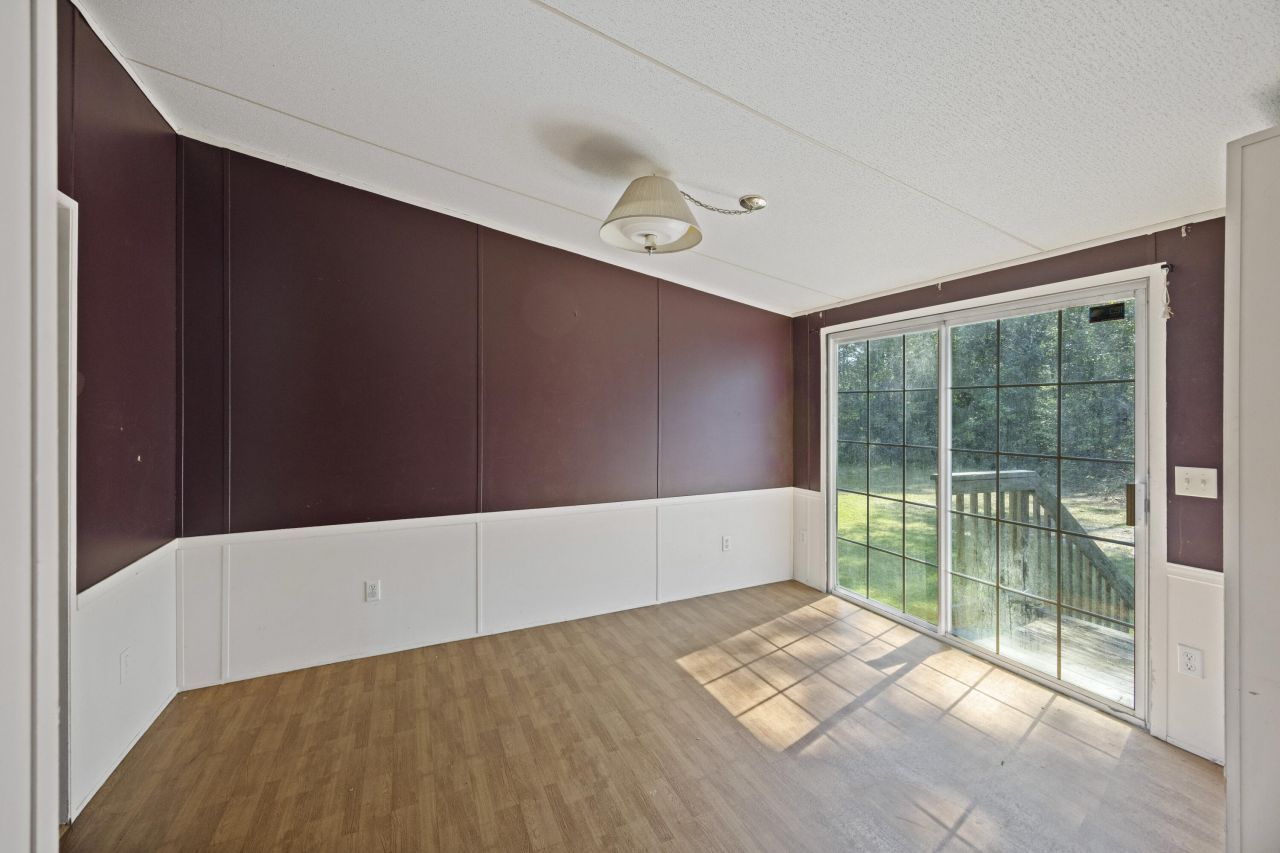 197 Davis Circle Photo 25