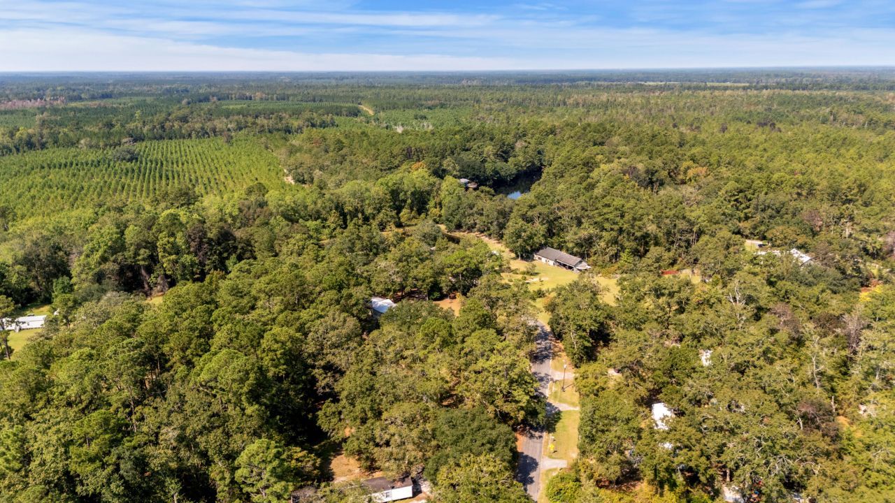 197 Davis Circle Photo 30