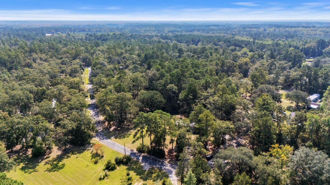 197 Davis Circle Photo 32