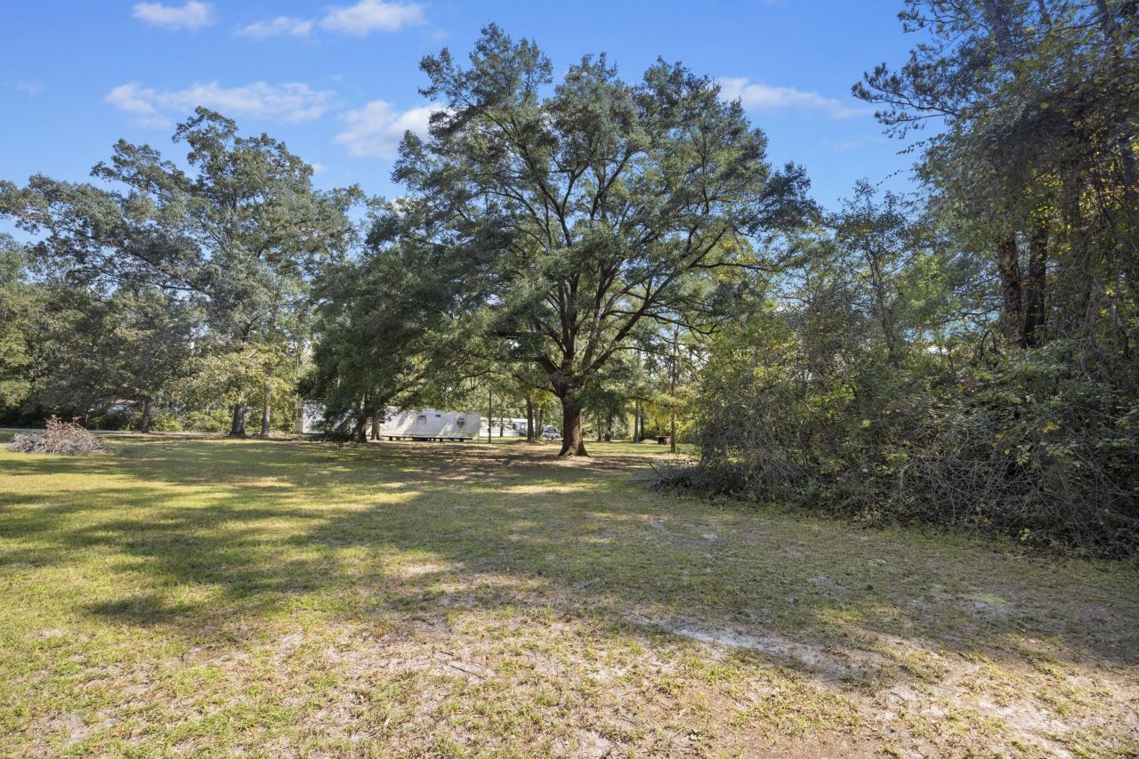 197 Davis Circle Photo 6