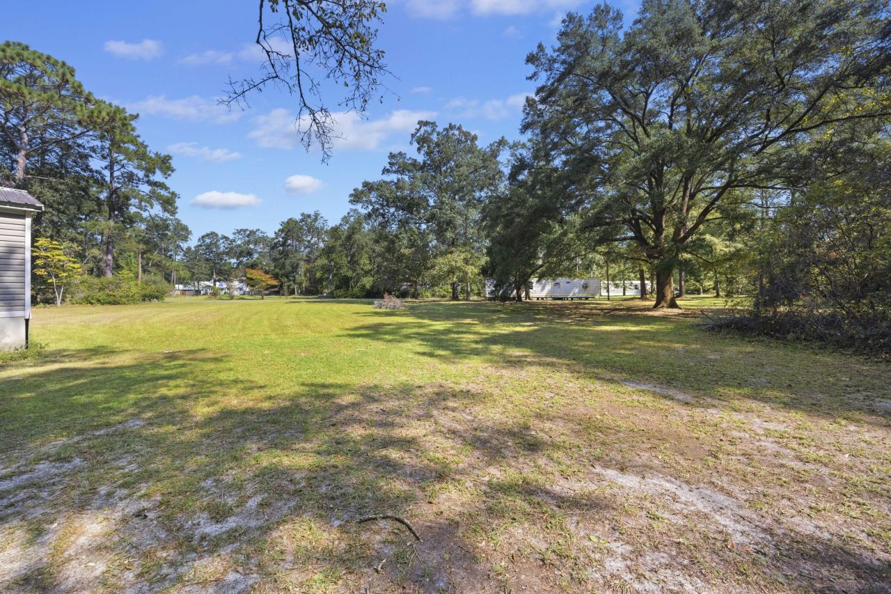 197 Davis Circle Photo 7