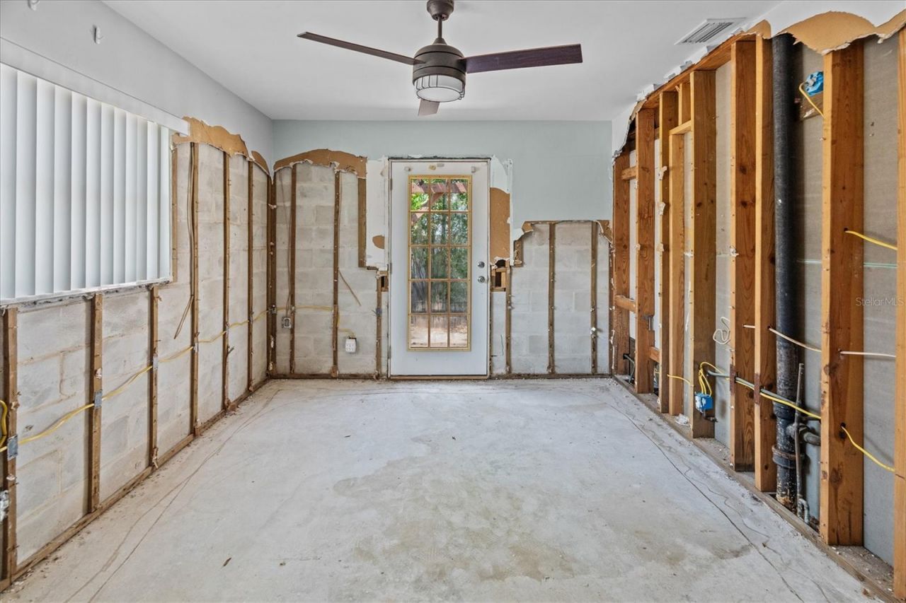1889 Montana Avenue Ne, Saint Petersburg, FL 33703 Photo