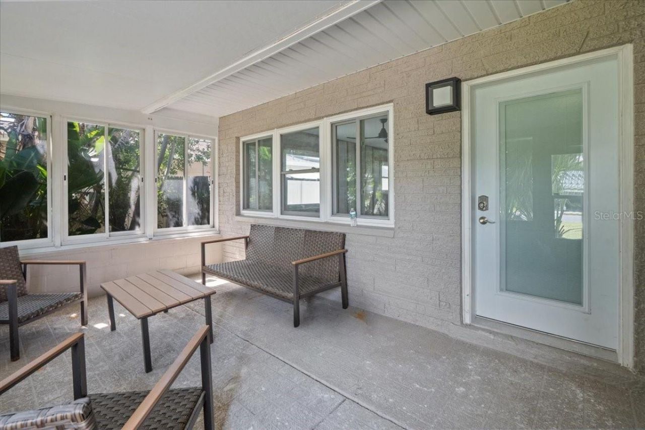 1889 Montana Avenue Ne, Saint Petersburg, FL 33703 Photo