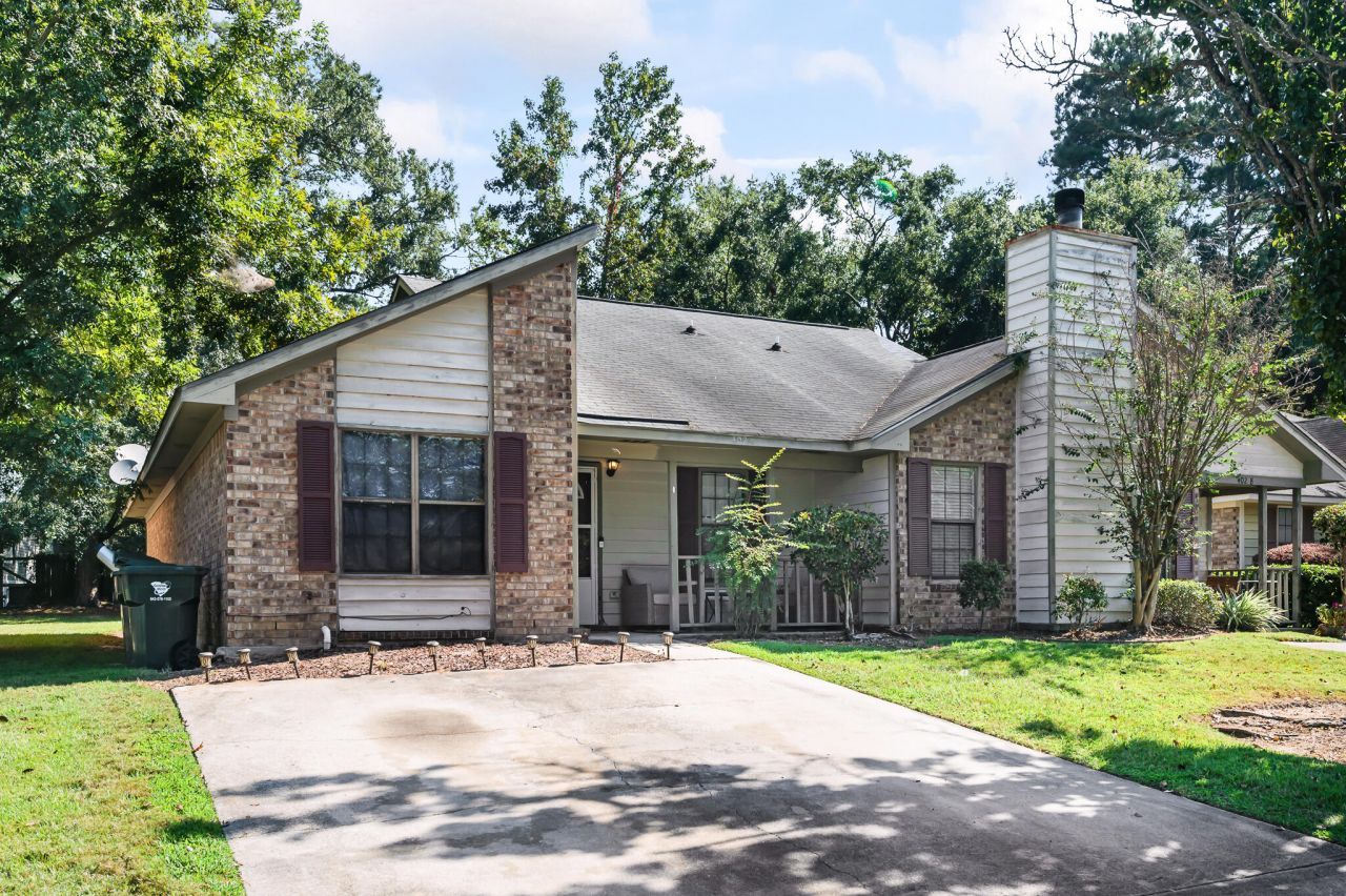 402 Miami Street Photo 1