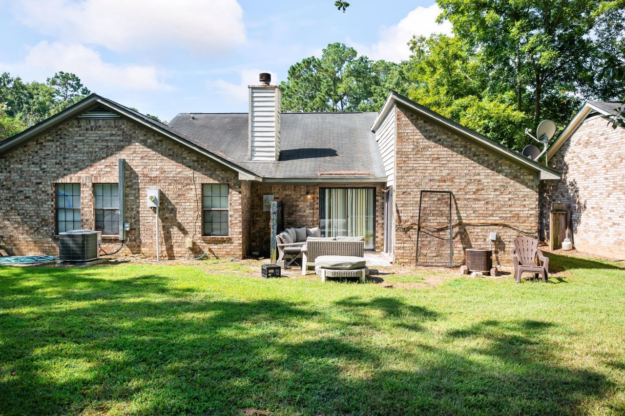 402 Miami Street Photo 16