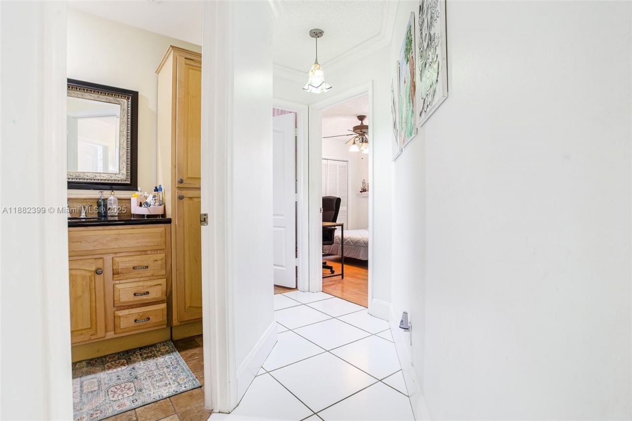 5911 SW 199th Ave, Pembroke Pines, FL 33332 Photo