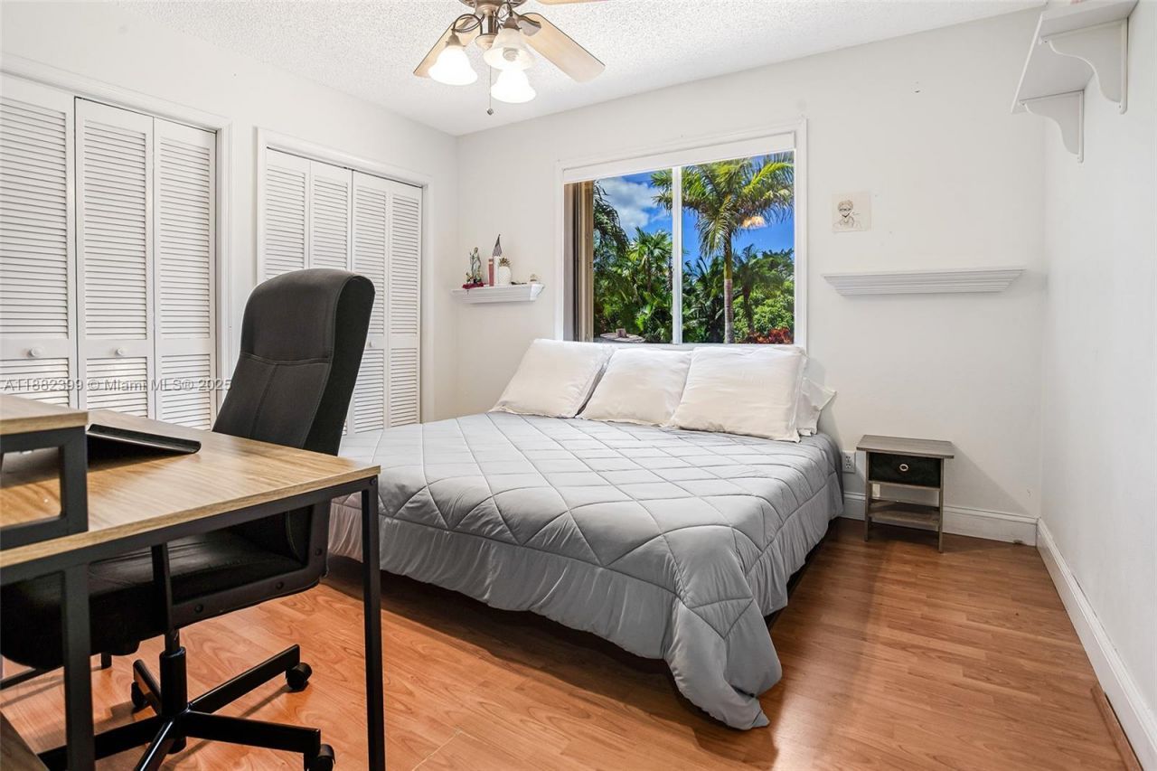 5911 SW 199th Ave, Pembroke Pines, FL 33332 Photo