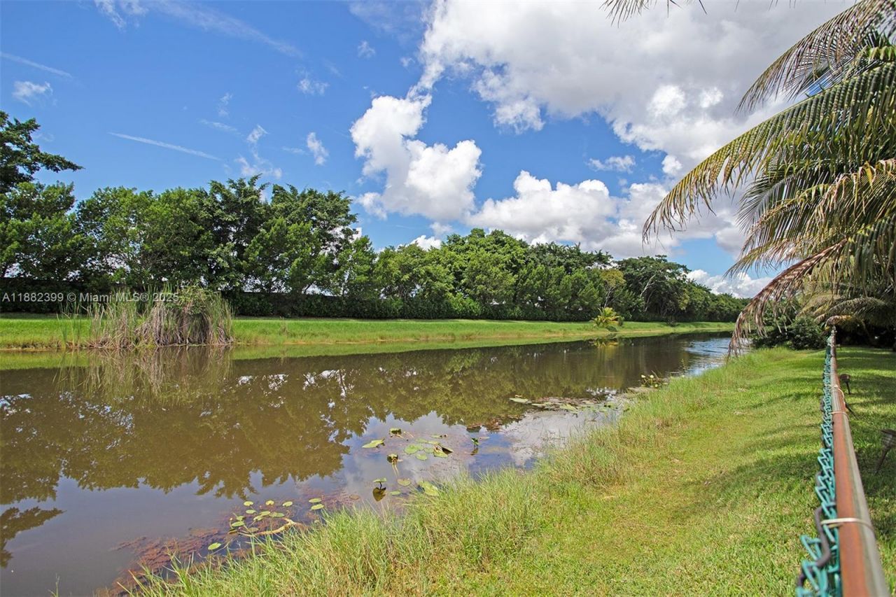 5911 SW 199th Ave, Pembroke Pines, FL 33332 Photo