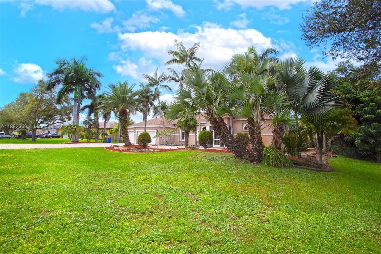 5911 SW 199th Ave, Pembroke Pines, FL 33332 Photo