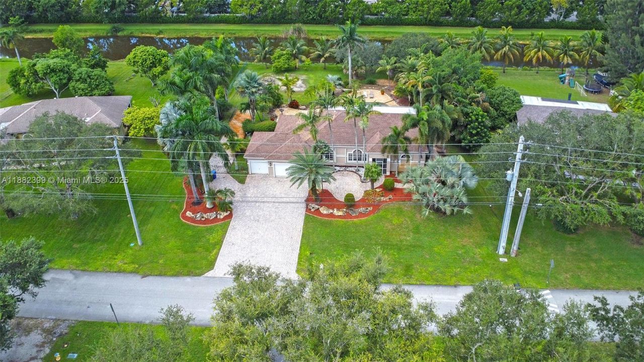 5911 SW 199th Ave, Pembroke Pines, FL 33332 Photo