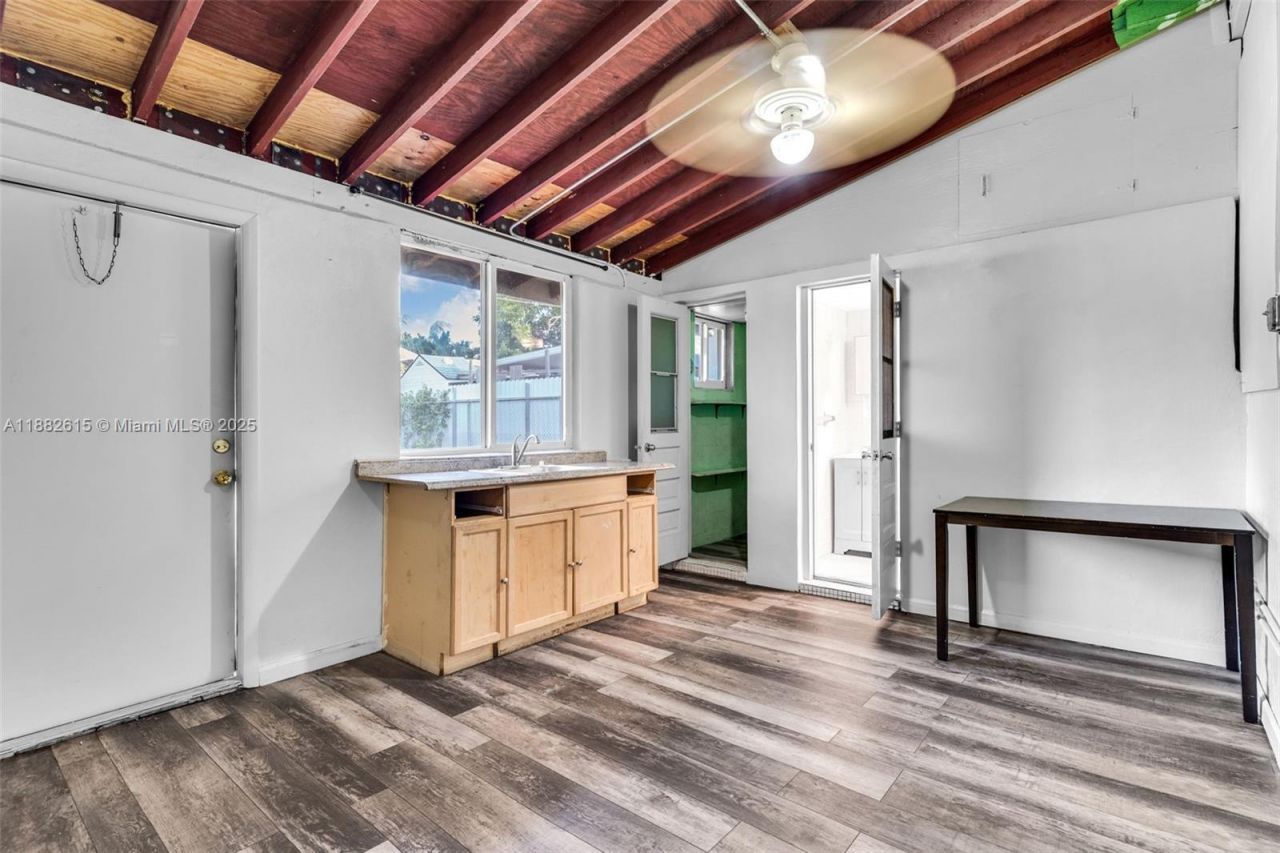 701 Tamiami Canal Rd, Miami, FL 33144 Photo