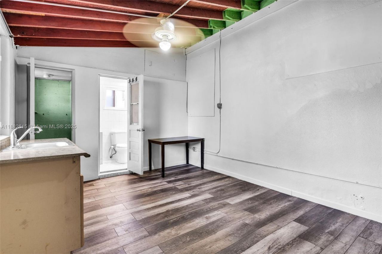 701 Tamiami Canal Rd, Miami, FL 33144 Photo