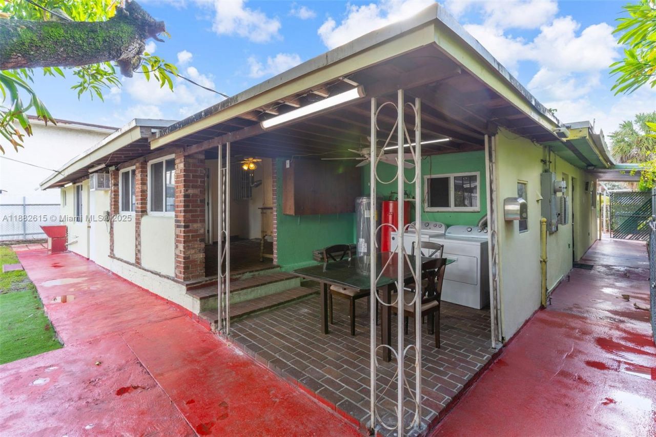 701 Tamiami Canal Rd, Miami, FL 33144 Photo