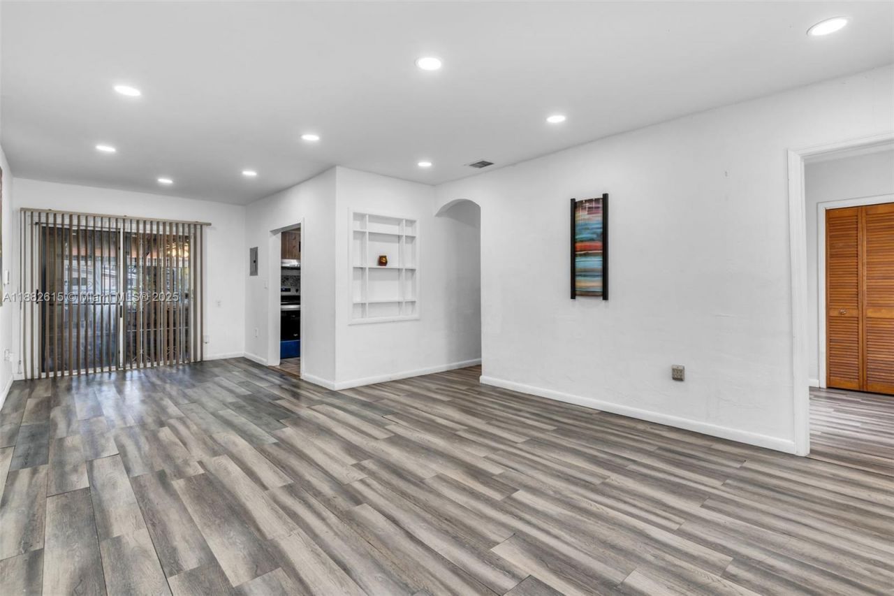 701 Tamiami Canal Rd, Miami, FL 33144 Photo