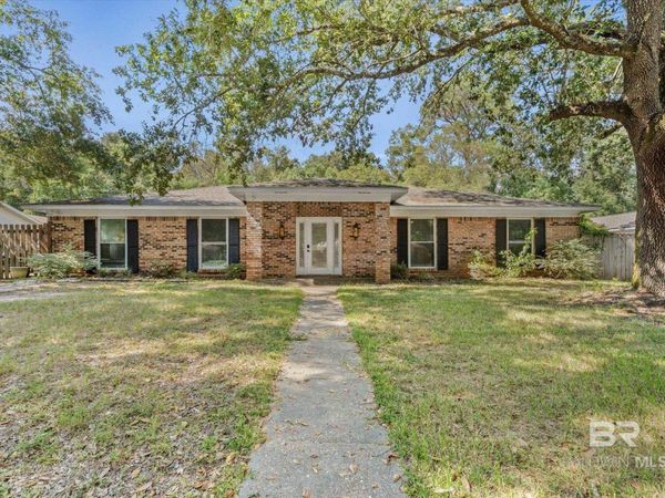 4220 S Spring Valley Drive, Mobile, AL 36693