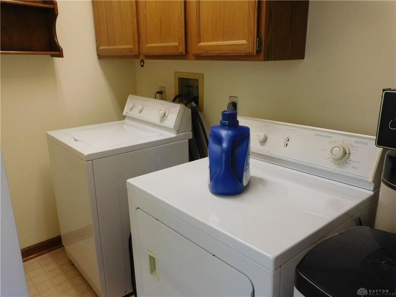 1132 Nouvelle Drive, Miamisburg, OH 45342 Photo 14