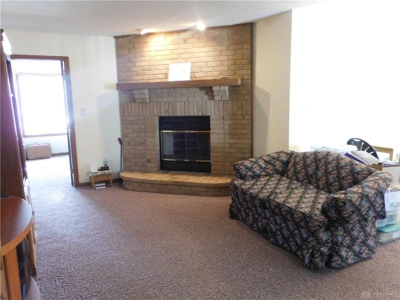 1132 Nouvelle Drive, Miamisburg, OH 45342 Photo 3